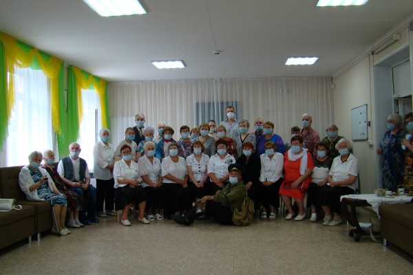 Серебряные волонтёры Миасса подготовили концерт ко Дню памяти и скорби